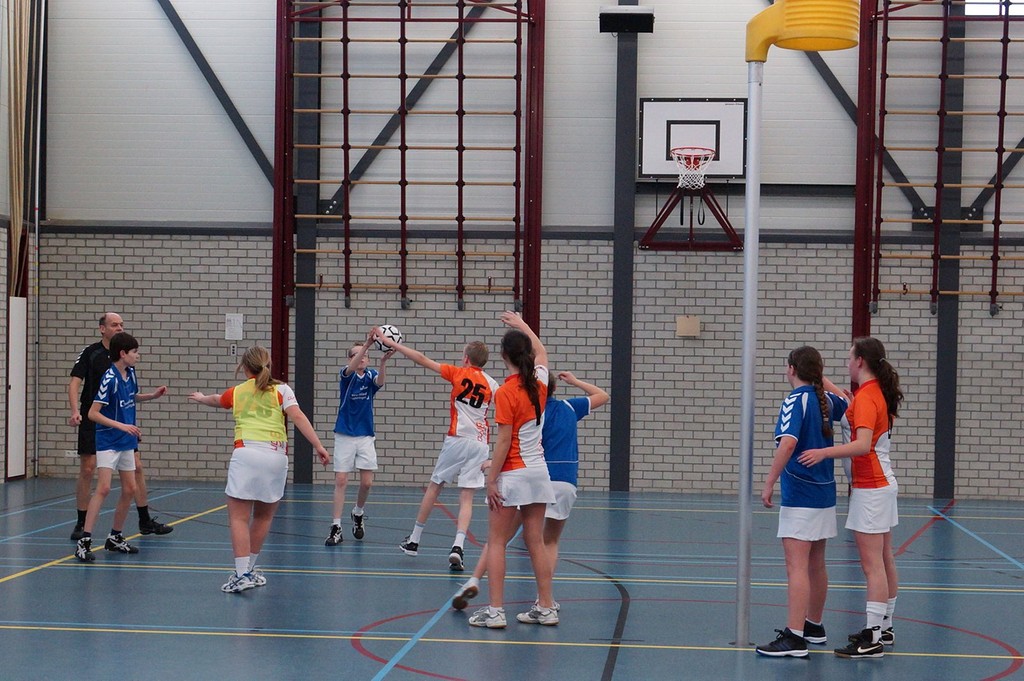 Korfbal C2 - 8 februari -012.jpg